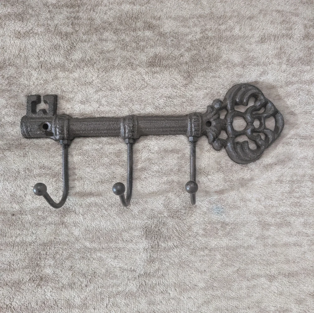Vintage Key Shaped Wall Hook in Black